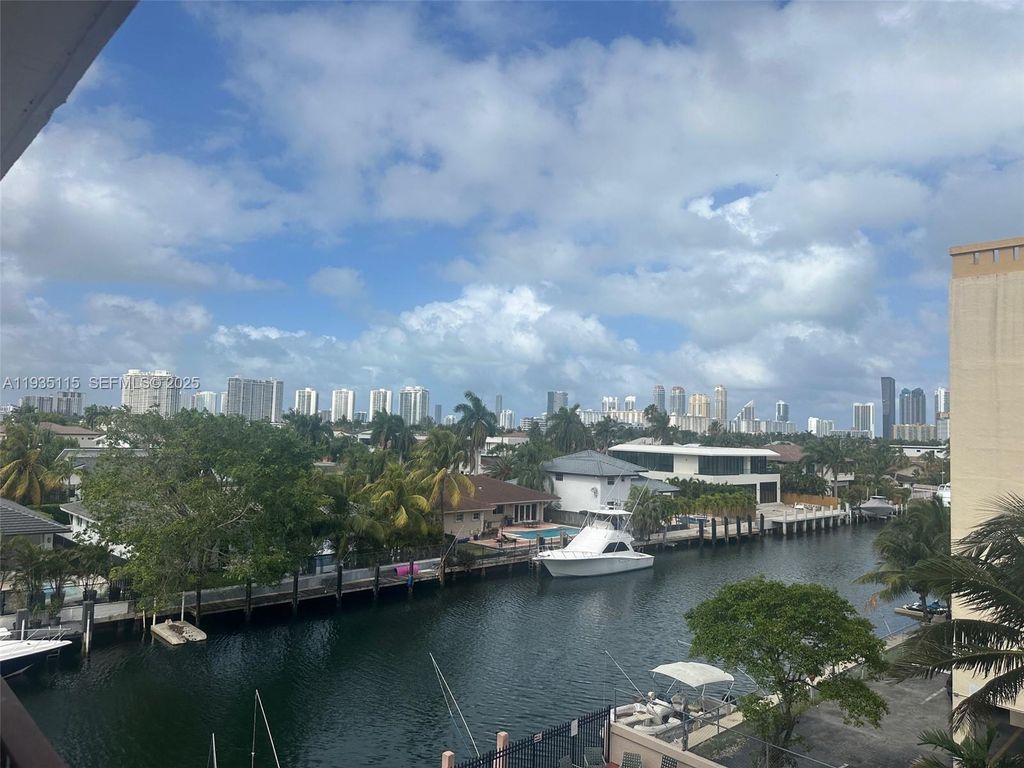 2903 N Miami Beach Blvd 409, North Miami Beach, FL 33160