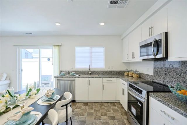 7486 Olive Grove, Riverside, CA 92507