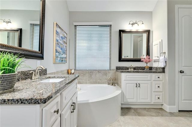 204 Maxwell WAY, Austin, TX 78738