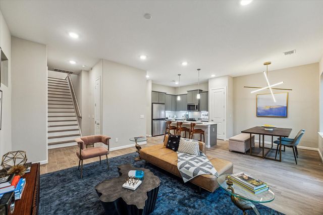 812 Glowing Dawn Drive, Houston, TX 77018