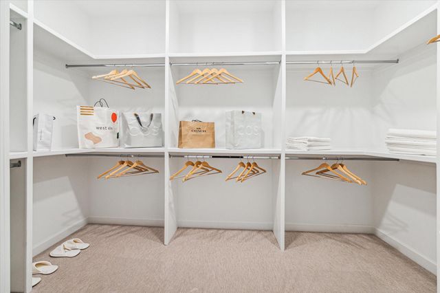 812 Glowing Dawn Drive, Houston, TX 77018