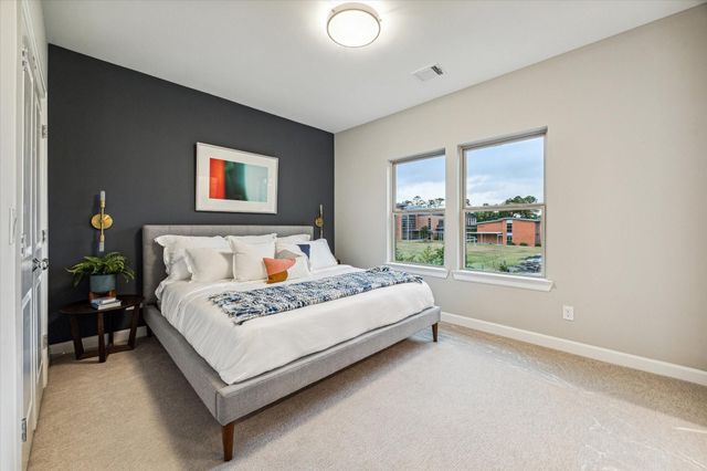 812 Glowing Dawn Drive, Houston, TX 77018