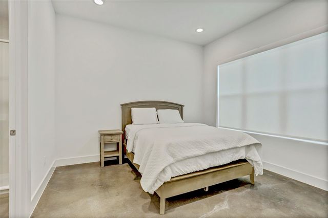 1104 Ennis Street, Houston, TX 77003