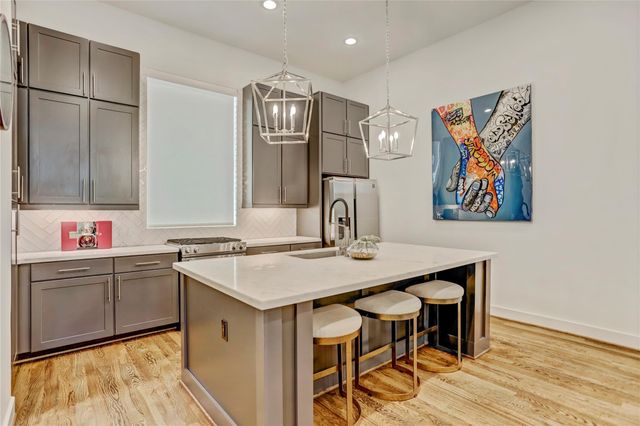 1104 Ennis Street, Houston, TX 77003