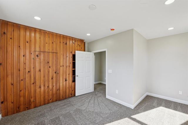 8081 Woodbine Avenue, Cincinnati, OH 45216