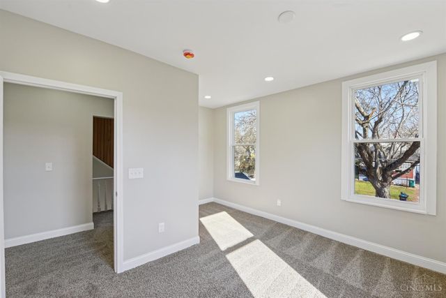 8081 Woodbine Avenue, Cincinnati, OH 45216