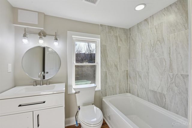 8081 Woodbine Avenue, Cincinnati, OH 45216