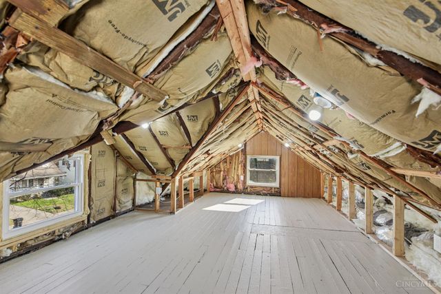 8081 Woodbine Avenue, Cincinnati, OH 45216