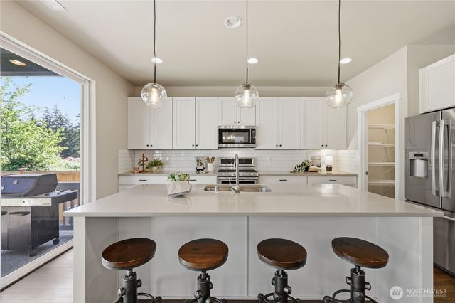 18856 Colwood Avenue NE, Poulsbo, WA 98370