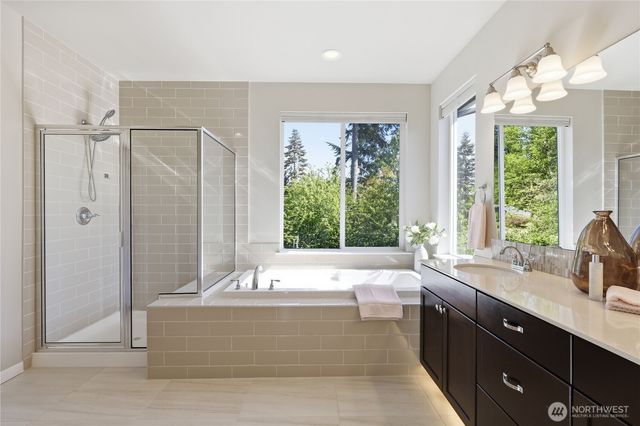 18856 Colwood Avenue NE, Poulsbo, WA 98370
