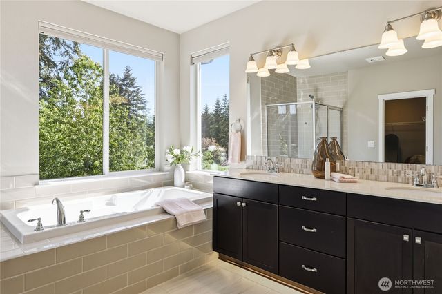 18856 Colwood Avenue NE, Poulsbo, WA 98370