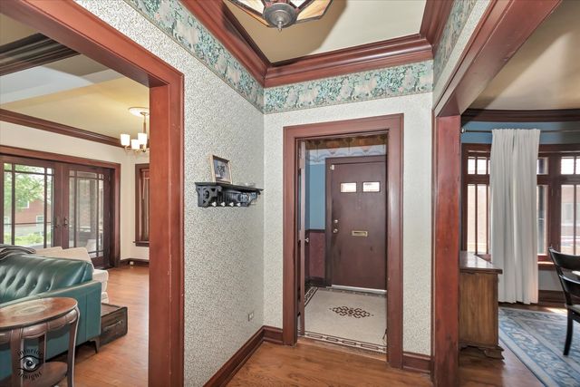 10516 S Seeley Avenue, Chicago, IL 60643