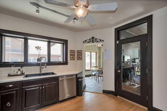 10516 S Seeley Avenue, Chicago, IL 60643