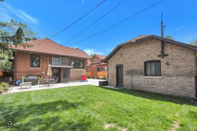 10516 S Seeley Avenue, Chicago, IL 60643
