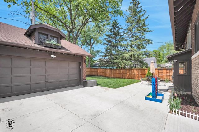 10516 S Seeley Avenue, Chicago, IL 60643
