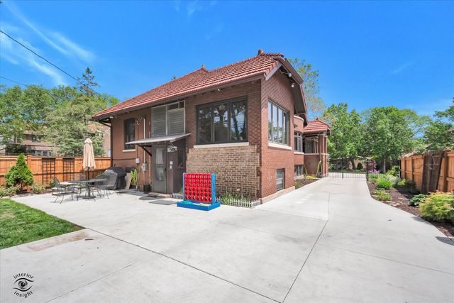 10516 S Seeley Avenue, Chicago, IL 60643