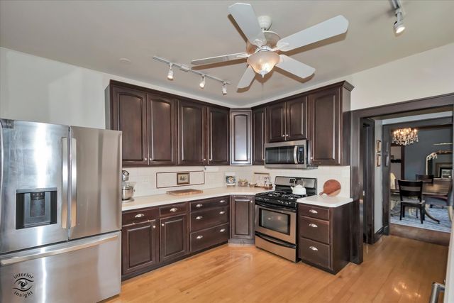 10516 S Seeley Avenue, Chicago, IL 60643