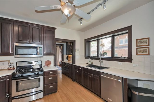 10516 S Seeley Avenue, Chicago, IL 60643