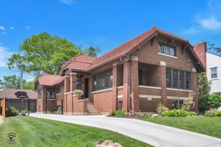10516 S Seeley Avenue, Chicago, IL 60643