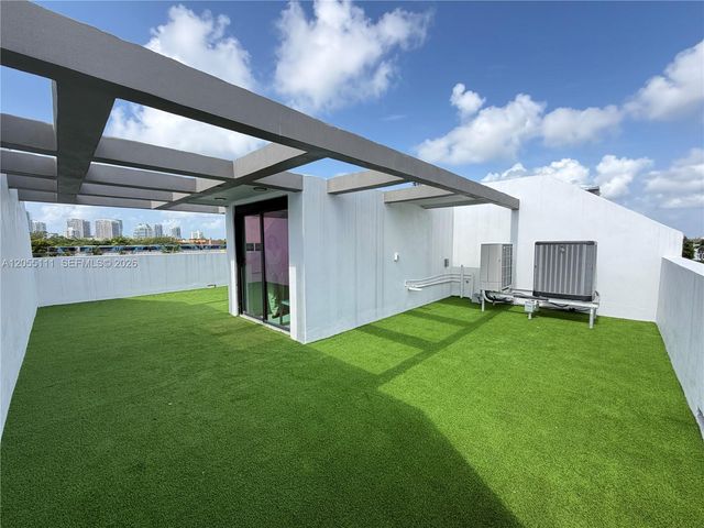 2692 SW 25th Ave, Miami, FL 33133