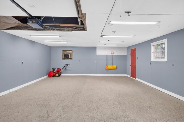 2631 5th Avenue E, North Saint Paul, MN 55109