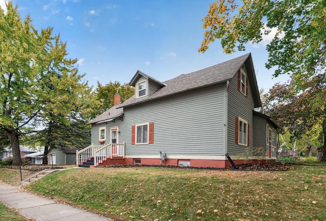 2631 5th Avenue E, North Saint Paul, MN 55109