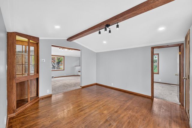 2631 5th Avenue E, North Saint Paul, MN 55109