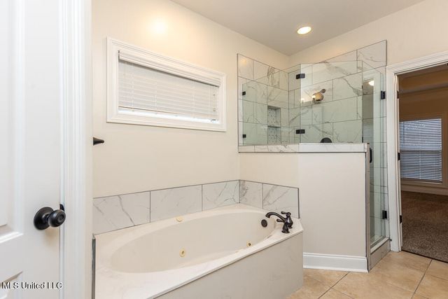 2864 Summer Oaks Place, Southaven, MS 38672