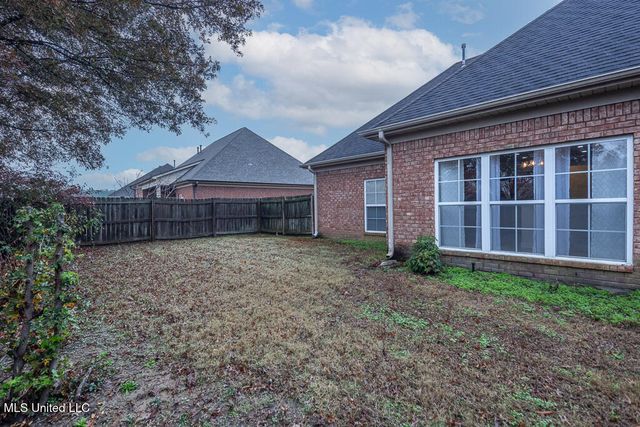 2864 Summer Oaks Place, Southaven, MS 38672