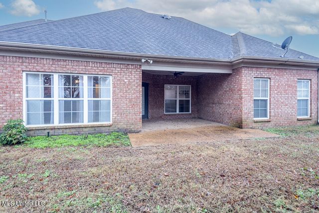 2864 Summer Oaks Place, Southaven, MS 38672
