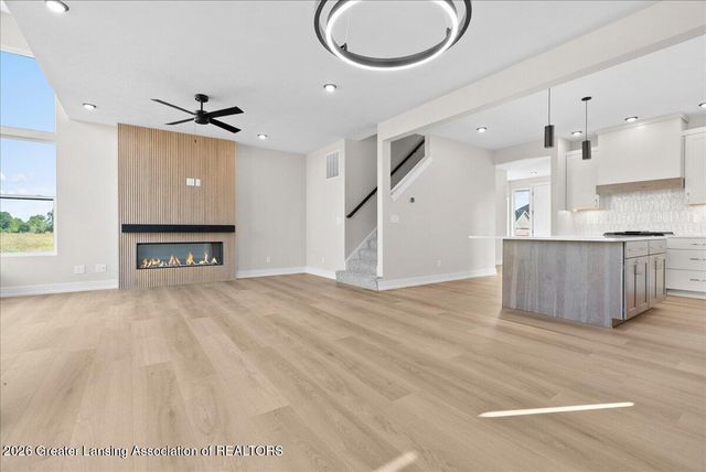 15270 Nottingham Fields Parkway, Lansing, MI 48906