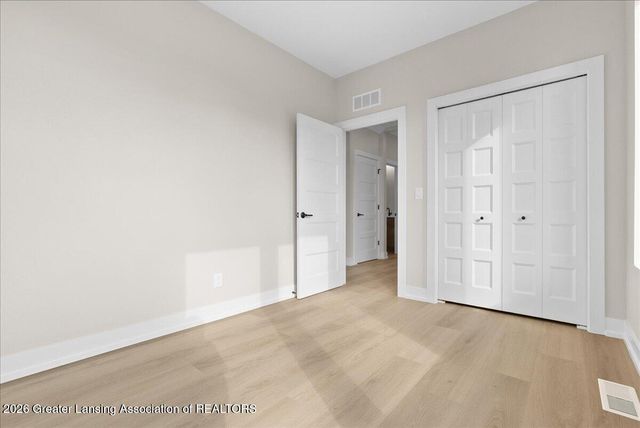 15270 Nottingham Fields Parkway, Lansing, MI 48906