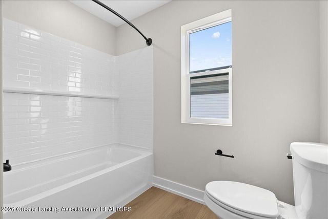 15270 Nottingham Fields Parkway, Lansing, MI 48906