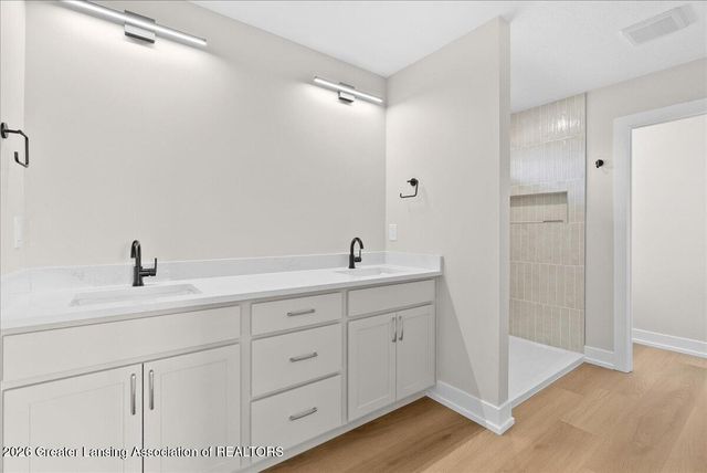 15270 Nottingham Fields Parkway, Lansing, MI 48906