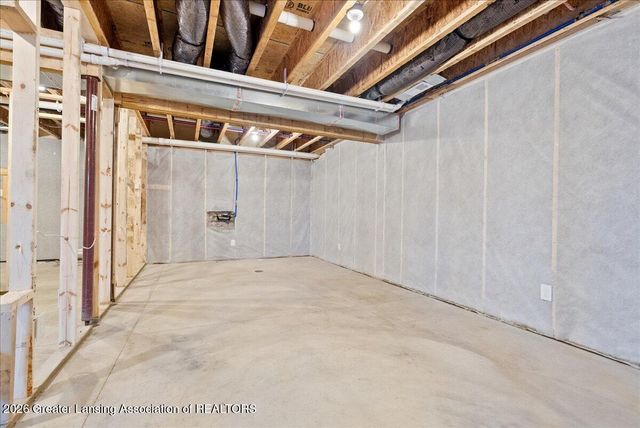 15270 Nottingham Fields Parkway, Lansing, MI 48906