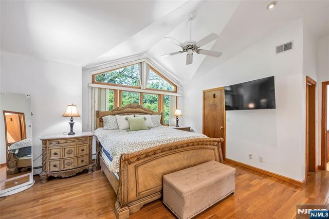 21 Marcia Road, Ringwood, NJ 07456