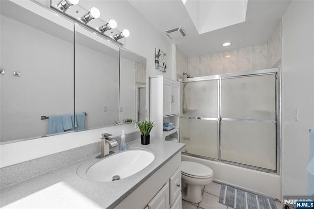 21 Marcia Road, Ringwood, NJ 07456