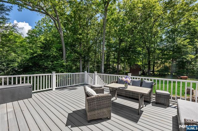 21 Marcia Road, Ringwood, NJ 07456