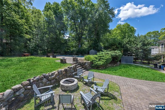21 Marcia Road, Ringwood, NJ 07456