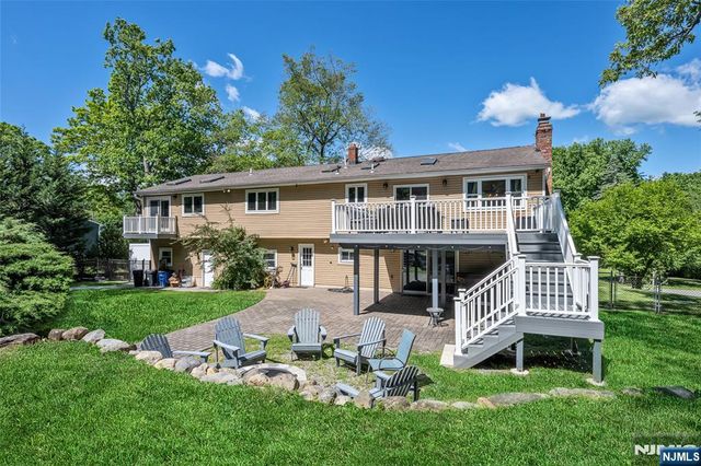 21 Marcia Road, Ringwood, NJ 07456