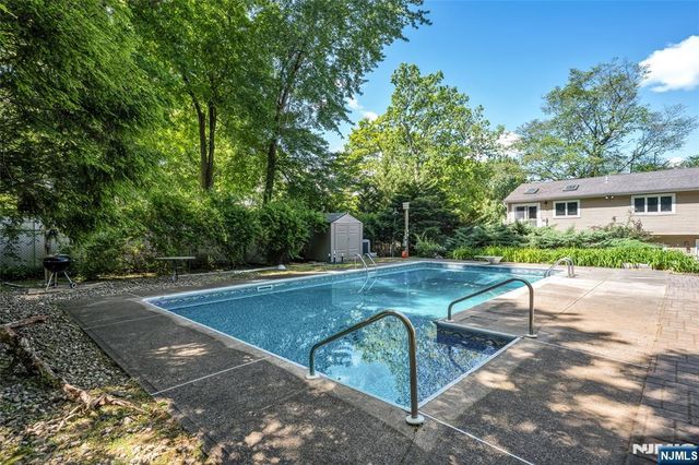 21 Marcia Road, Ringwood, NJ 07456