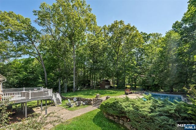 21 Marcia Road, Ringwood, NJ 07456