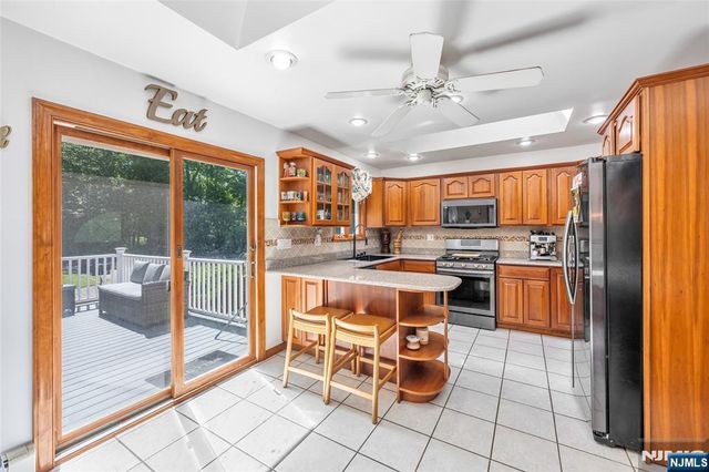 21 Marcia Road, Ringwood, NJ 07456