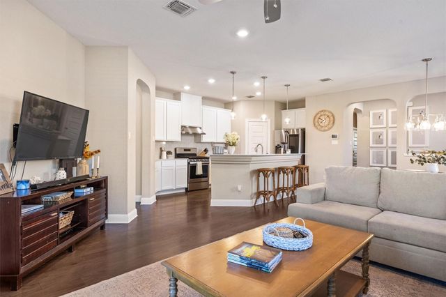 101 Muenster DR 154, Hutto, TX 78634