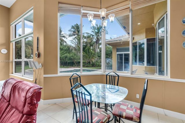 12861 Kapok Ln, Davie, FL 33330