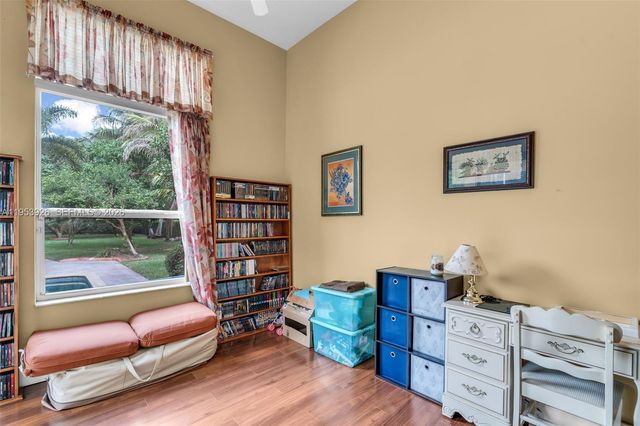 12861 Kapok Ln, Davie, FL 33330