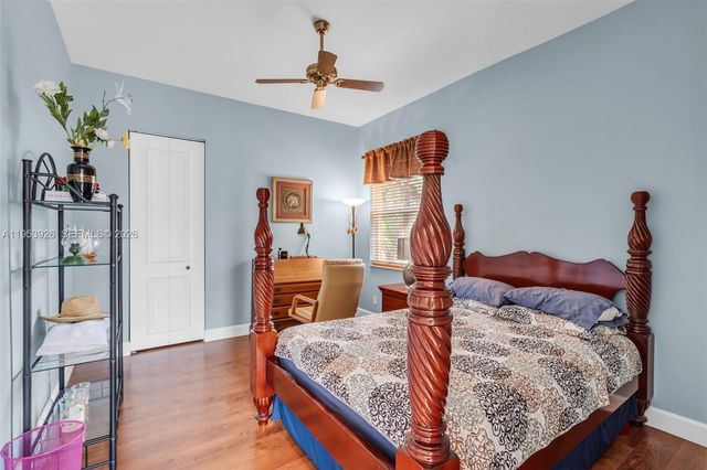 12861 Kapok Ln, Davie, FL 33330