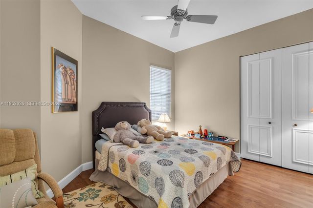 12861 Kapok Ln, Davie, FL 33330