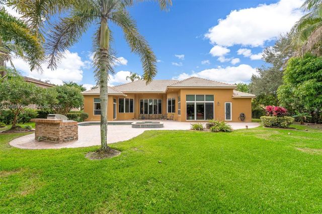 12861 Kapok Ln, Davie, FL 33330