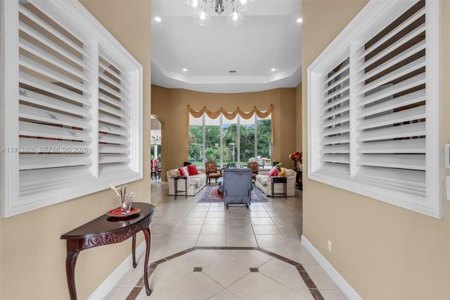 12861 Kapok Ln, Davie, FL 33330